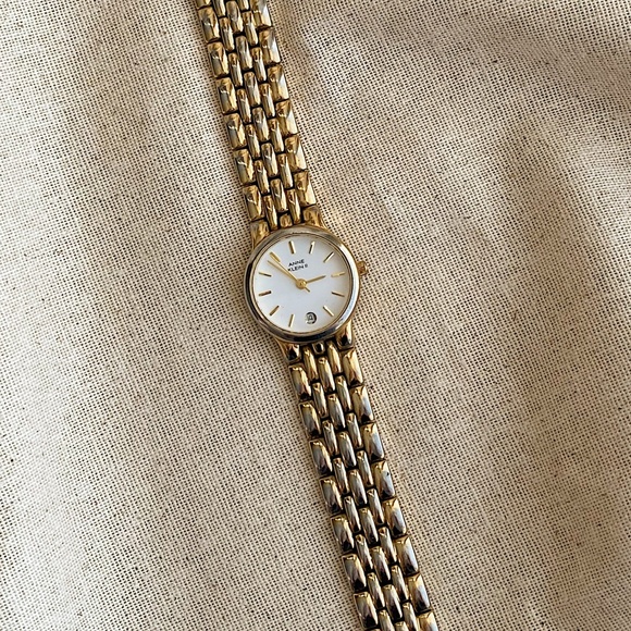 Minimalist Anne Klein Vintage 90's Gold Tone Date Dial - Picture 6 of 7